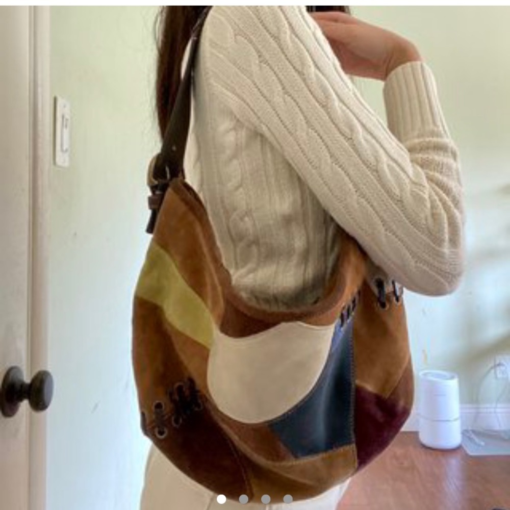 AUTHENTIC COACH SHOULDER BAG